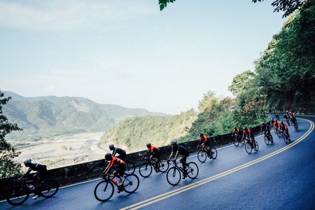 1031-03 高山風景美景暢遊騎乘中華民國自行車騎士協會提供