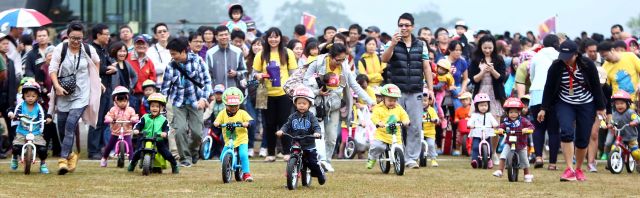 114日月潭古典自行車嘉年華會超口愛的滑步車組自行車騎士協會提供