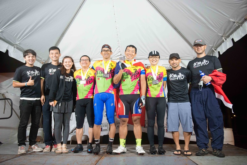 圖說九 愛心騎飛團隊成為華人第一隻挑戰 RAAM 賽成功的隊伍