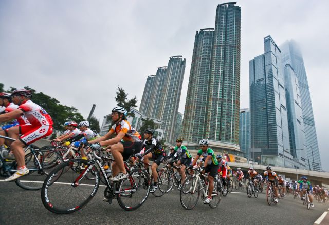 1.首屆香港單車節於今年10月10日及11日熱情開賽屆時海內外好手將齊聚一堂騎出新意