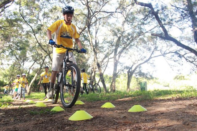 美利達贊助單車DIY夏令營組裝課程完成後透過實際的路騎活動練習運用力學掌握騎乘技巧讓孩子訓練肢體平衡協調與穩定寓教於樂