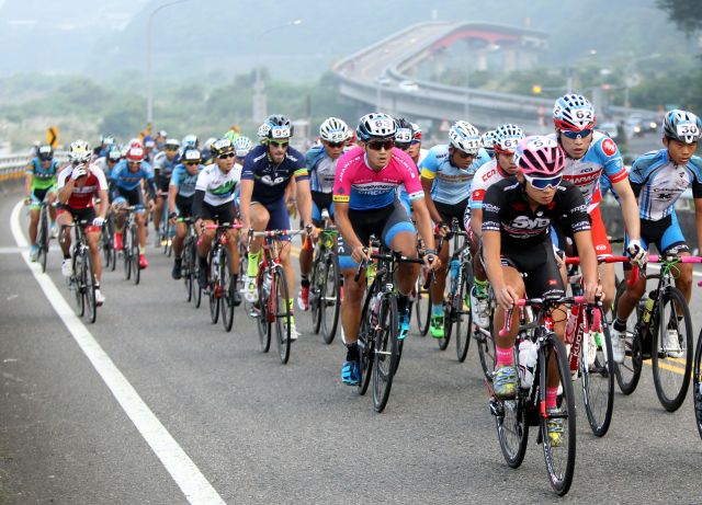 003塔塔加挑戰是今年日月潭嘉年華會新設項目中華民國自行車騎士協會提供