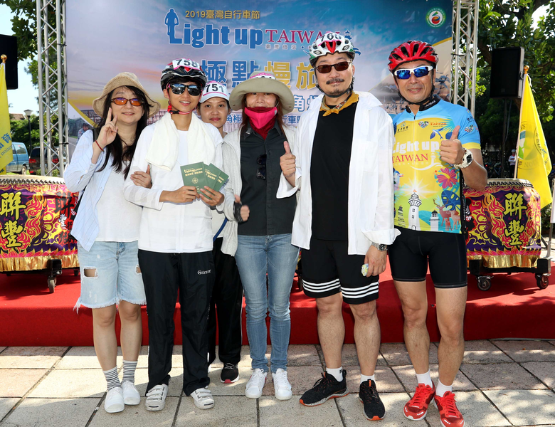 03自行車騎士協會辦公室主任田沂生右帶家人一起參加度過特別的家庭日中華民國自行車騎士協會提供 結果