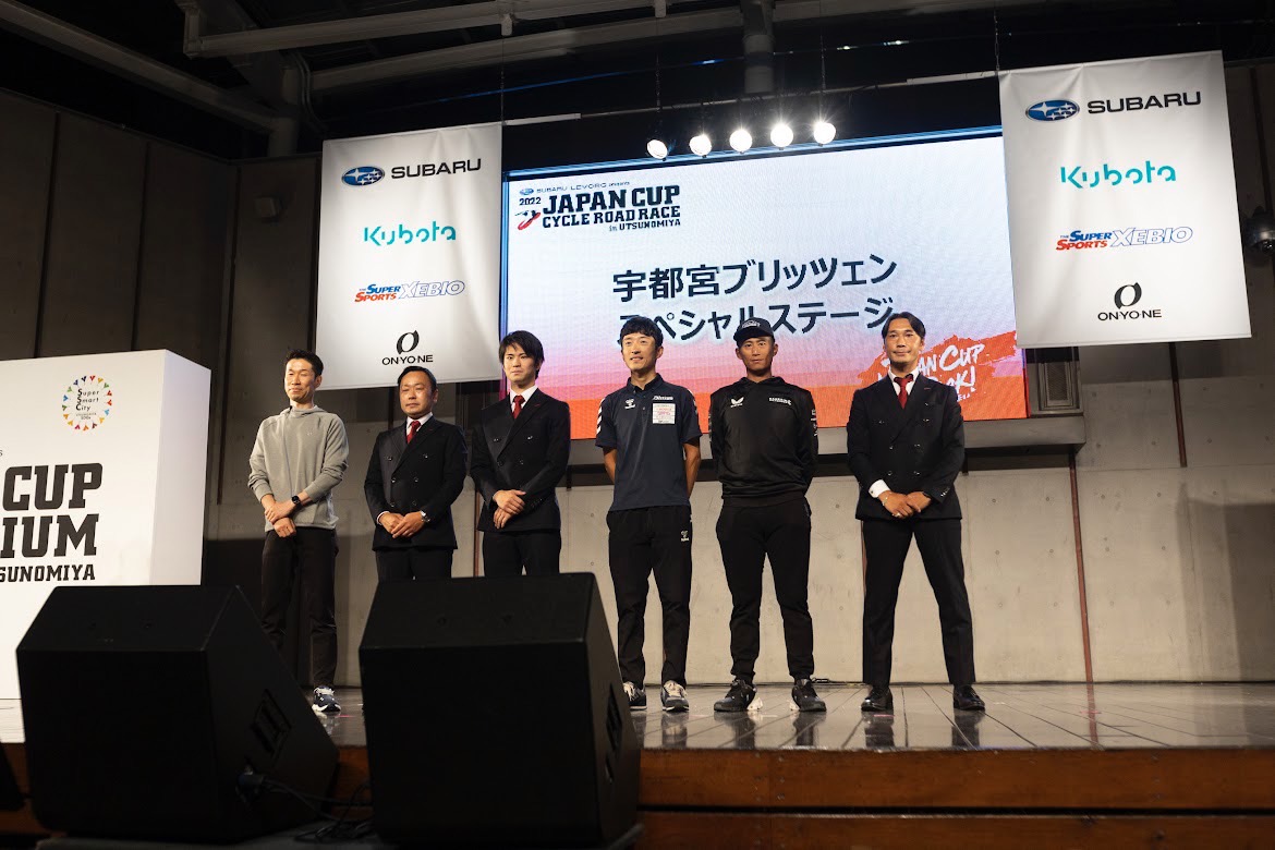 000 宇都宮閃電車隊在日本盃前一天正式發佈馮俊凱右2加盟車隊
