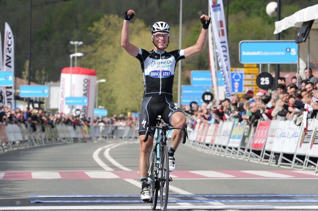 080414-OPQS-Vuelta-Pais-Vasco-Stage-2-arrival-T.Martin- c -Tim-De-Waele