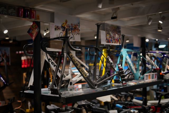 Shimano Service Center HL Bike 06