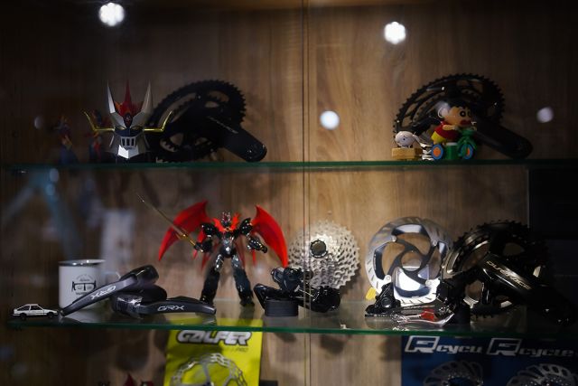 Shimano Service Center HL Bike 11