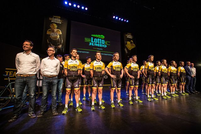 Team LottoNL-Jumbo Teamphoto 01