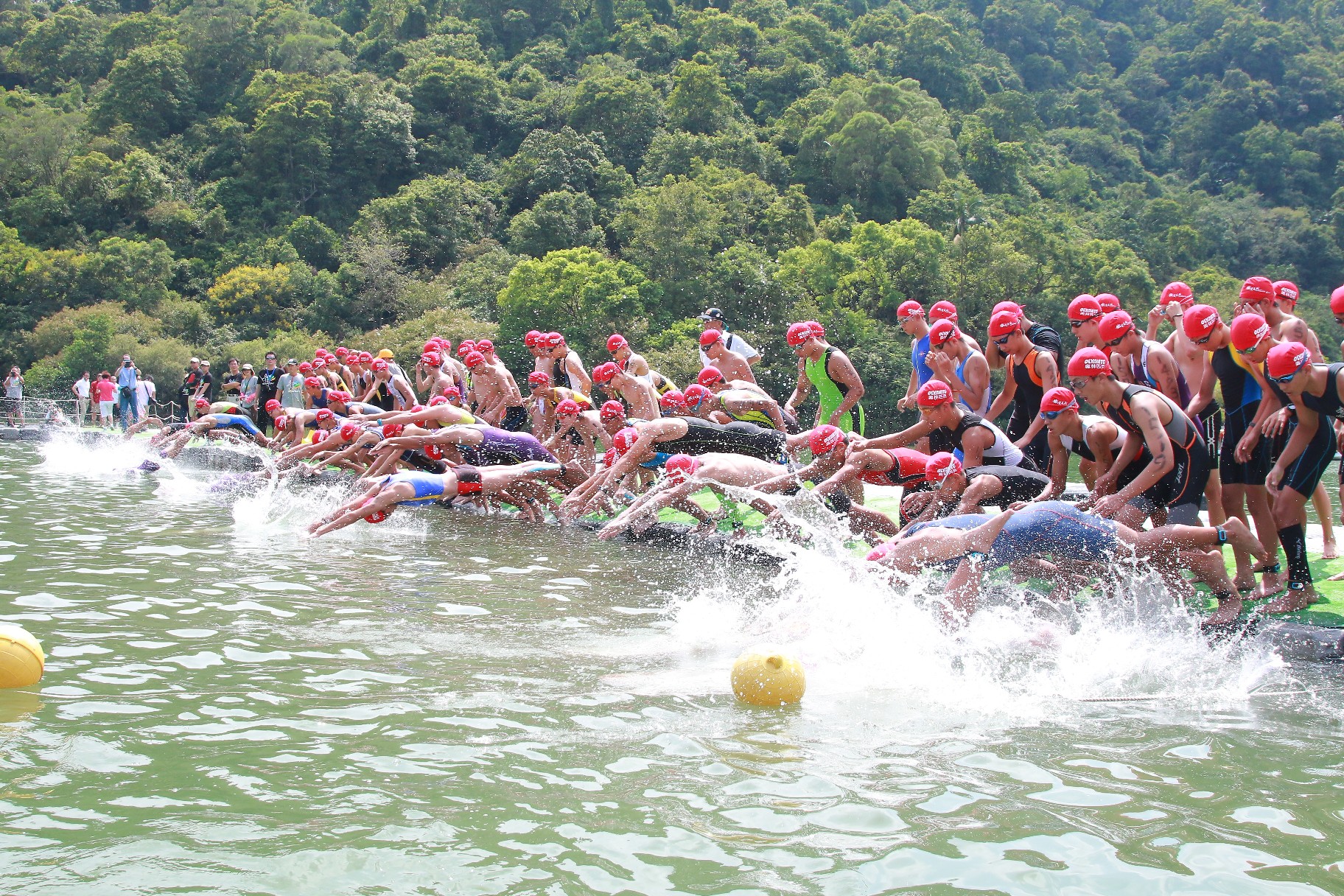 2014宜蘭梅花湖全國鐵人三項錦標賽初鐵聖地梅花湖 半程組跳水畫面0913