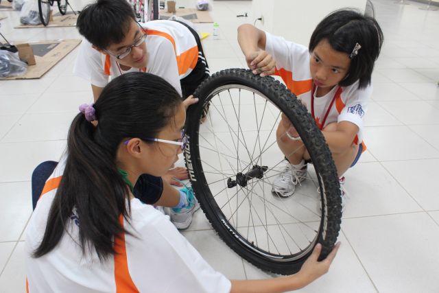 別以為單車是男孩子才喜歡單車DIY也是女孩子可以輕鬆學習的