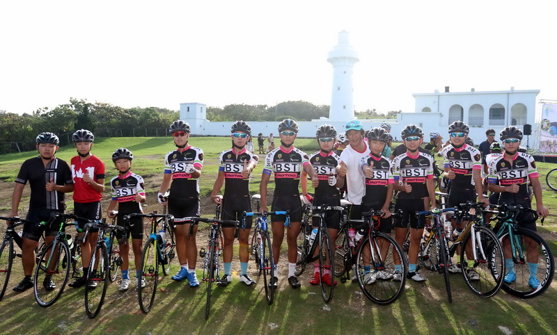 107屏東縣自由車委員會也派選手來挑戰中華民國自行車騎士協會提供